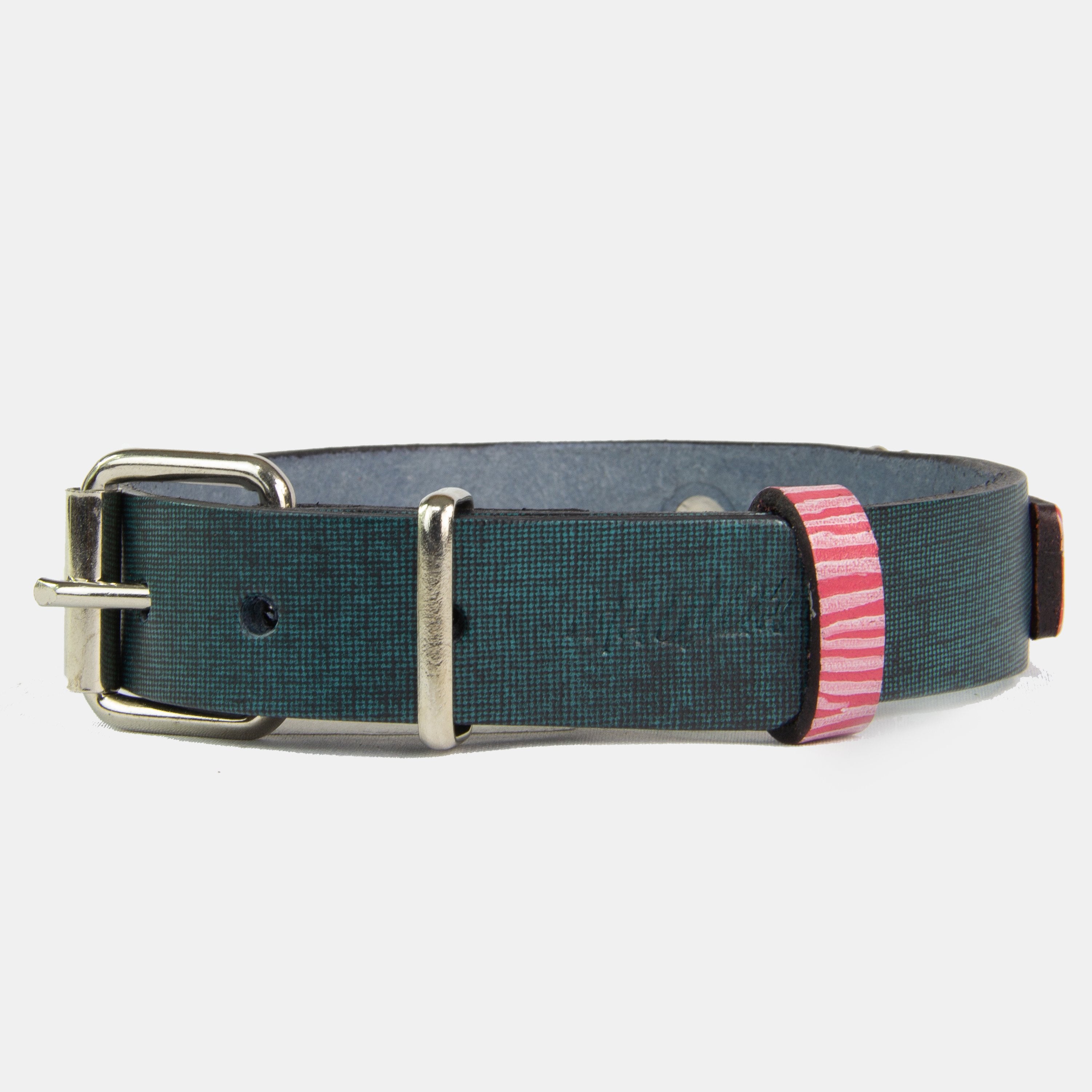 Collar para perros Mauloa, hecho en cuero, modelo Duke, color Jeans con Rosado Corrugado